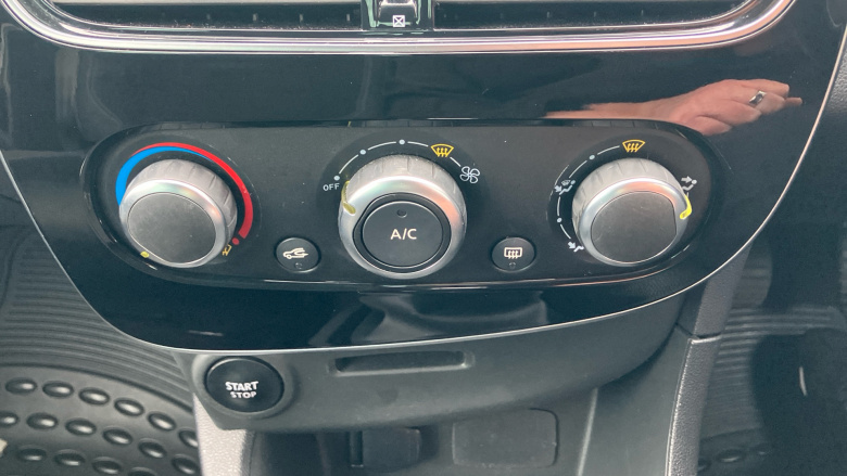 Renault Clio 0.9 TCE 90 Iconic 5dr Petrol Hatchback